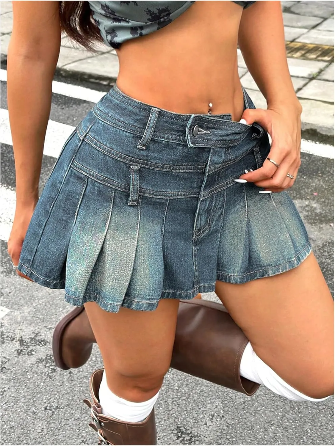MakeMeChic Women's Pleated Denim Skirt A Line Flare Y2k Mini Jean Skirts