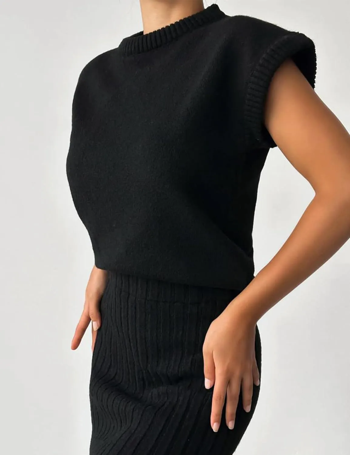 Zhiyouni Women's 2 Piece Sweater Sets Outfits Knit Vest Pullover Bodycon Maxi Skirts Loungewear
